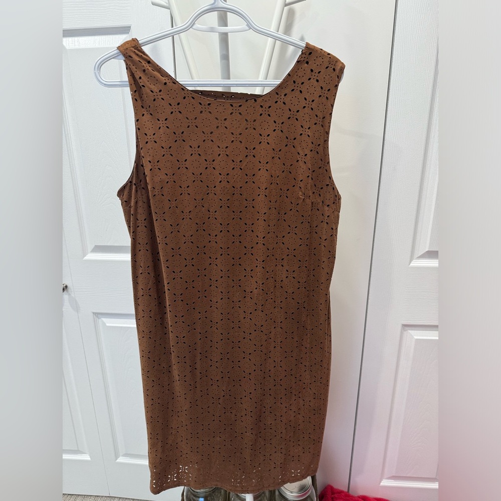 Maurices Suede Eyelet Large Brown Tan Sleeveless Lined Keyhole, worn once
